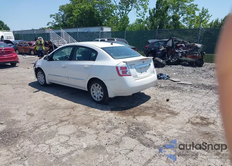 2012 Nissan Sentra 2.0 S z USA, uszkodzony, nr VIN 3N1AB6AP5CL623895